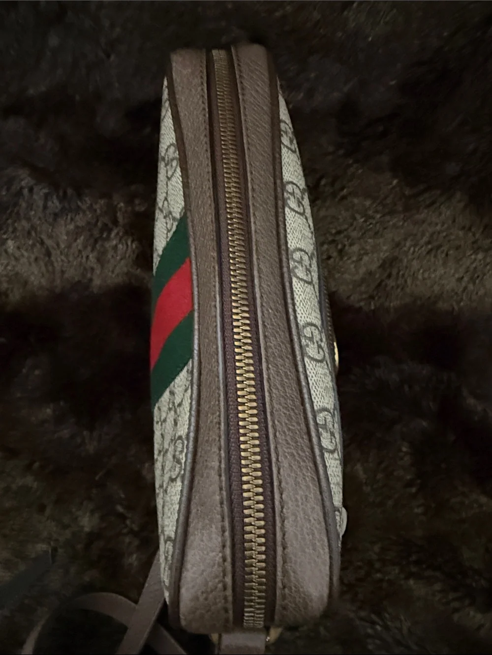 Gucci crossbody signature